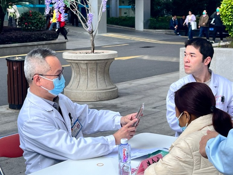 遏制肝硬化 远离肝癌 ——福建医科大学附属第一医院爱肝日义诊活动暖心启幕 遏制肝硬化 远离肝癌 ——福建医科大学附属第一医院爱肝日义诊活动暖心启幕