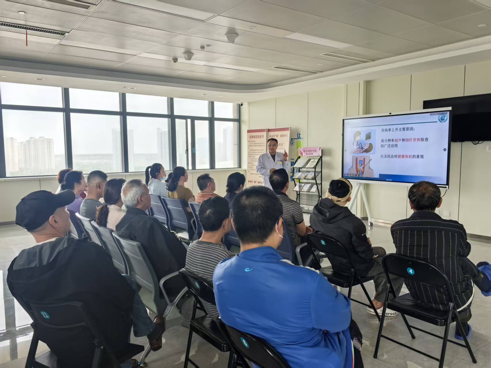 福建医科大学附属第一医院甲状腺乳腺外科开展2026年全国肿瘤防治宣传周系列活动