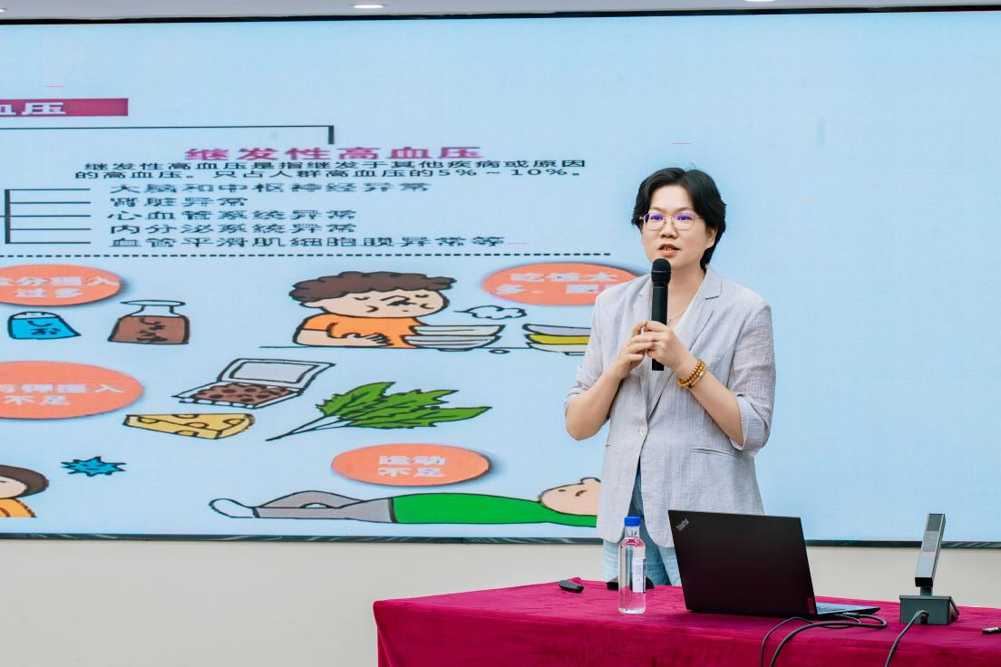 红心护航健康行 党建引领惠职工 ——福医附一医院呼吸与危重症医学科党支部、心血管内科党支部联合开展主题党日活动