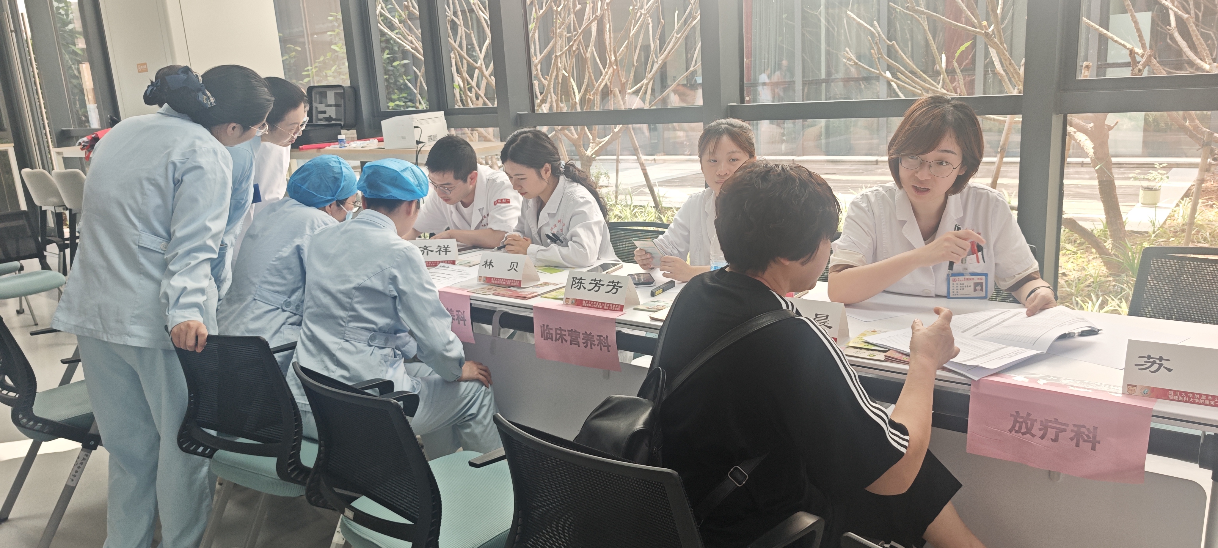 以专业营养力量筑牢家庭健康基石 ——福建医科大学附属第一医院临床营养科成功举办2026年全民营养周系列活动