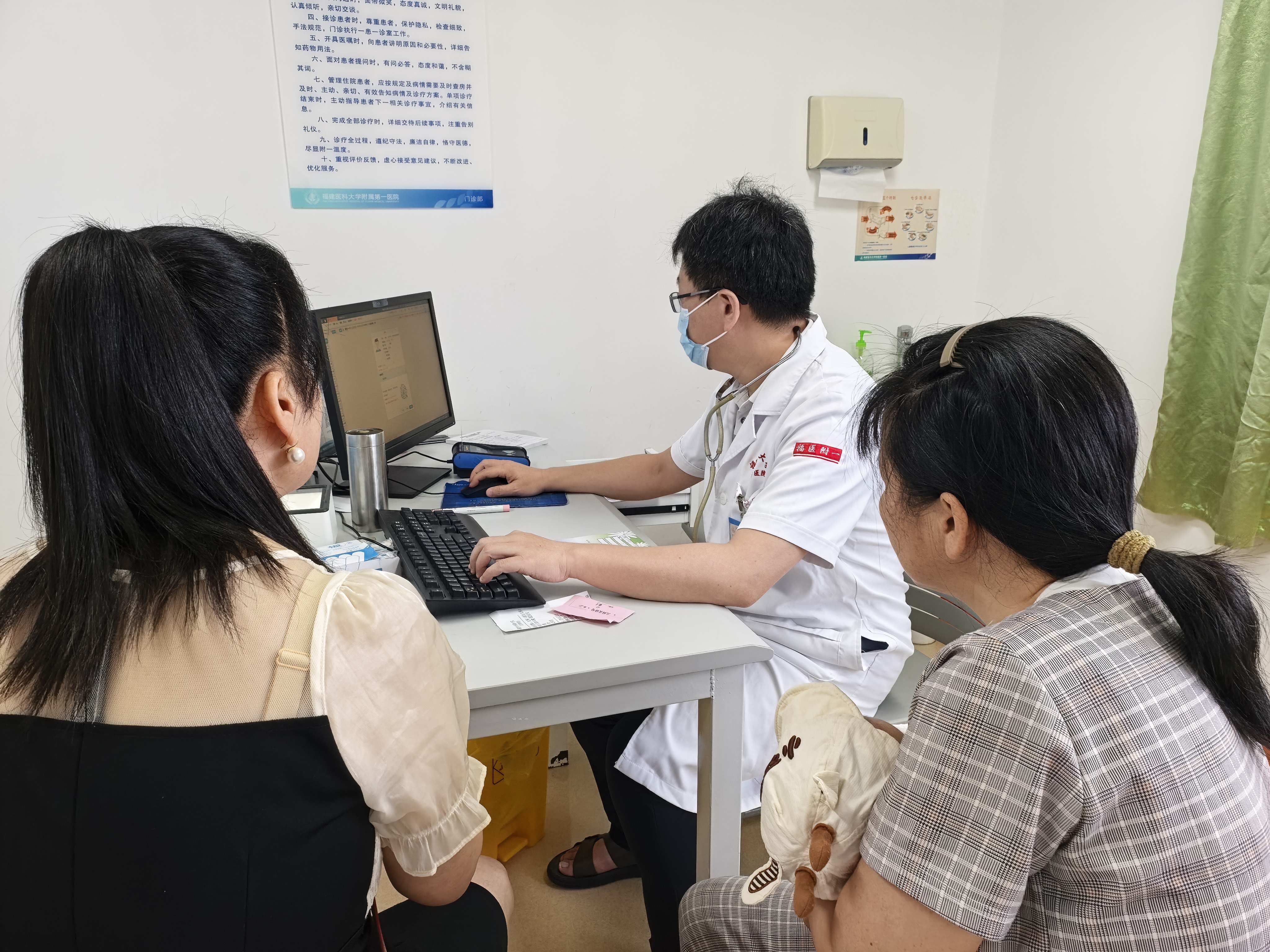 五天五个主题，医生药师联合守护儿童健康 ——福医附一医院儿科儿童安全用药科普暨义诊周圆满结束