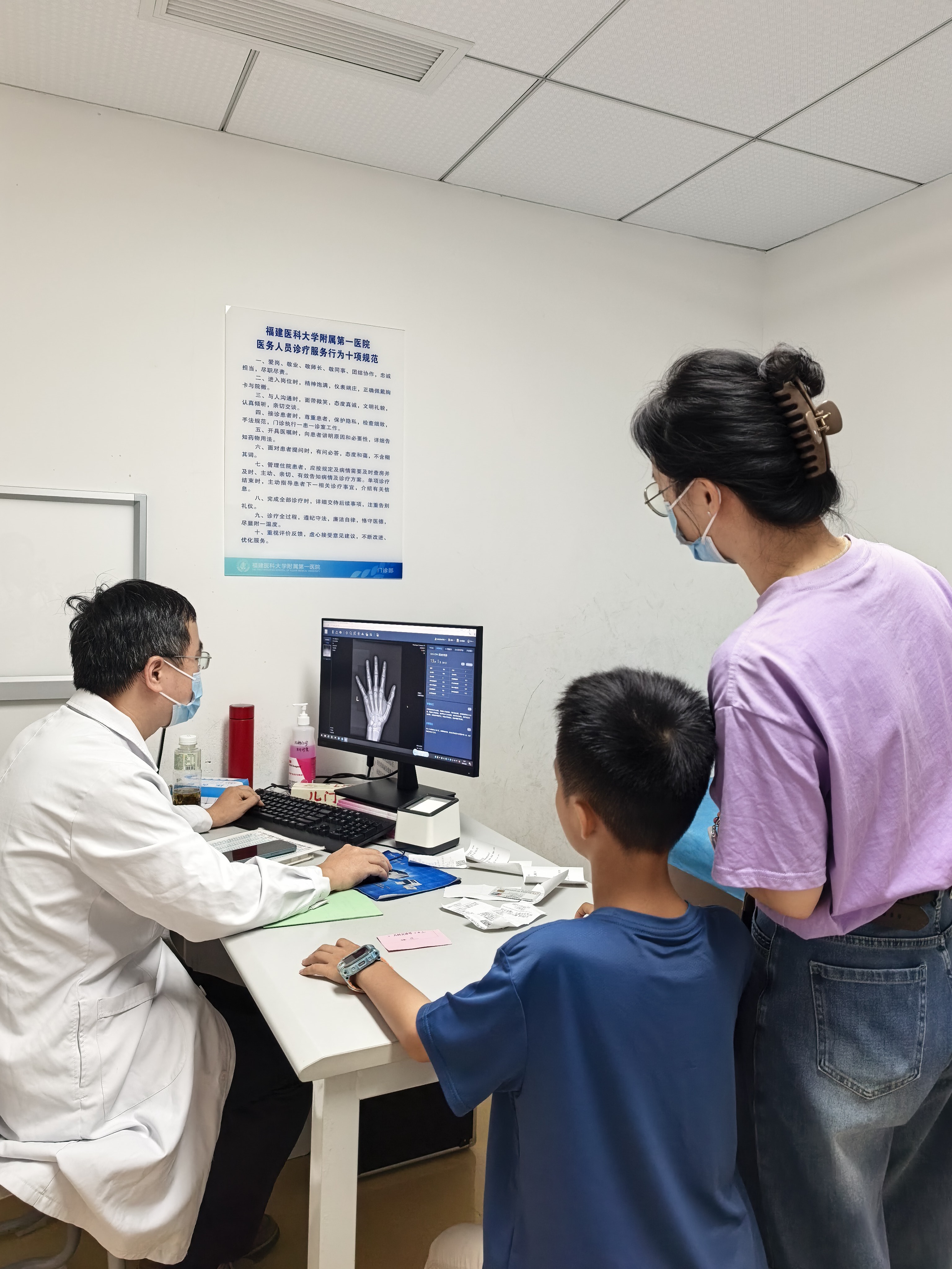 五天五个主题，医生药师联合守护儿童健康 ——福医附一医院儿科儿童安全用药科普暨义诊周圆满结束