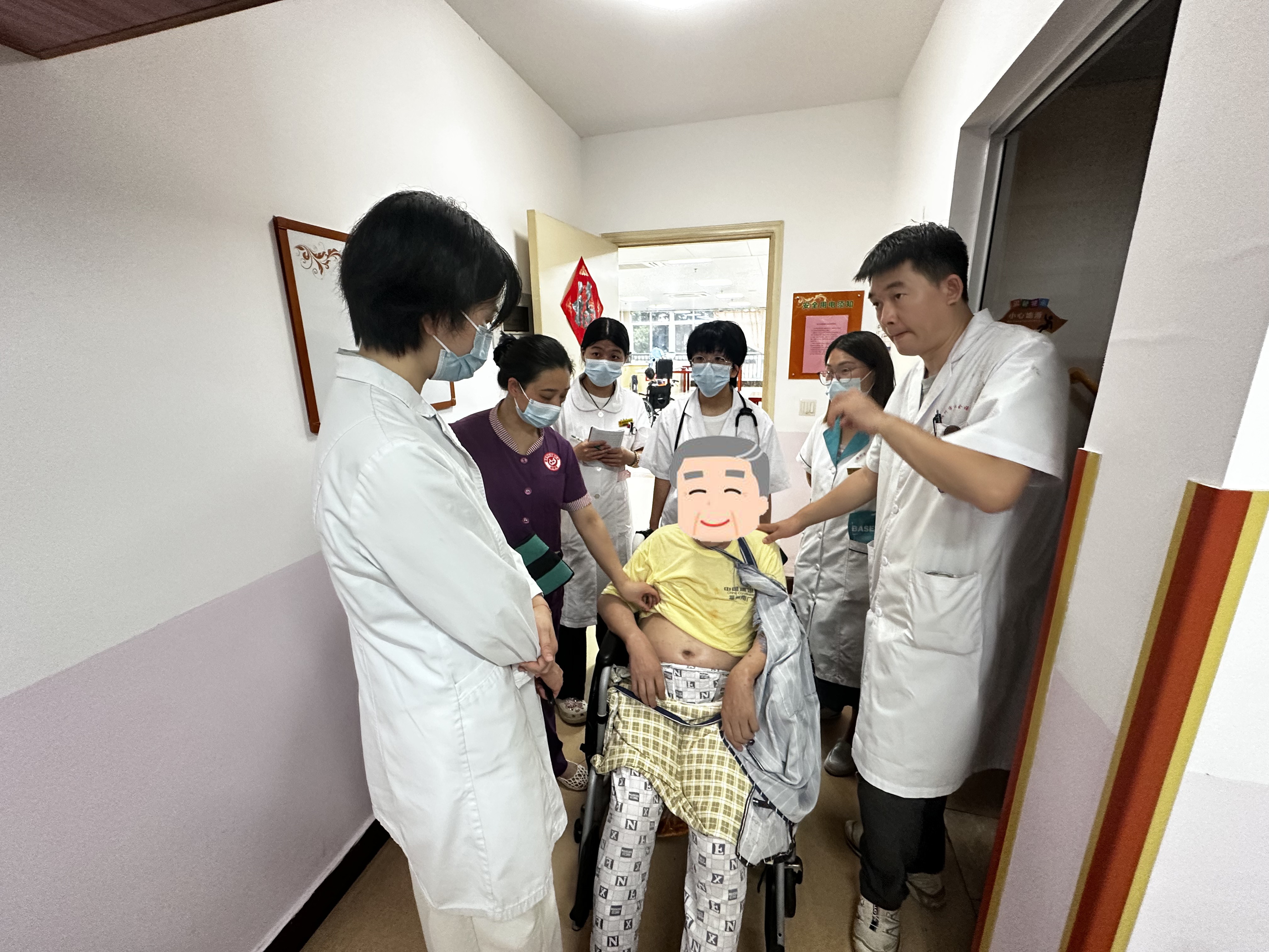 党建共建迎七一，红医温情暖桑榆 ——福医附一联合福州市社会福利院开展建党105周年主题党日活动