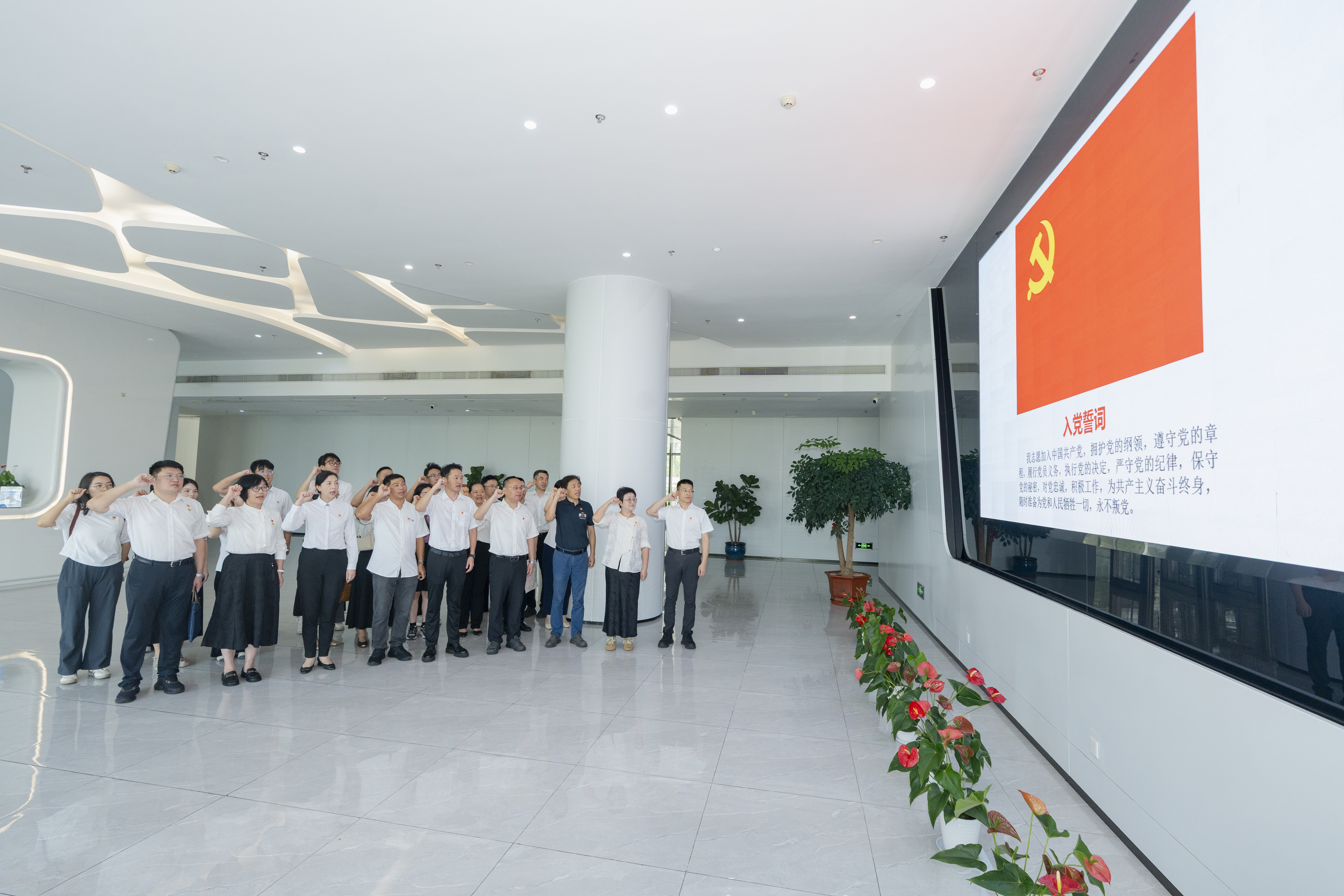 福医附一医院多支部联合中国移动福州分公司开展“红联共筑聚合力，医数融合谱新篇”主题党日活动
