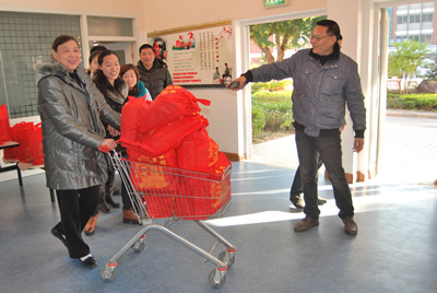 中共福州市委党校领导莅临福建医大附一护养中心慰问五保及优抚长辈 中共福州市委党校领导莅临福建医大附一护养中心慰问五保及优抚长辈