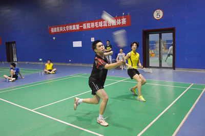 快乐羽球 健康你我——我院举办2015年职工羽毛球混合团体赛 快乐羽球 健康你我——我院举办2015年职工羽毛球混合团体赛