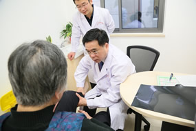 我院协办的2016年全国CHJS人工关节感染基础与临床学习班暨关节假体周围感染专题讨论会在福建龙岩顺利举行 我院协办的2016年全国CHJS人工关节感染基础与临床学习班暨关节假体周围感染专题讨论会在福建龙岩顺利举行