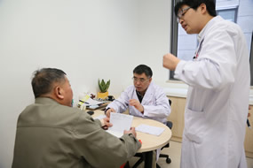 我院协办的2016年全国CHJS人工关节感染基础与临床学习班暨关节假体周围感染专题讨论会在福建龙岩顺利举行 我院协办的2016年全国CHJS人工关节感染基础与临床学习班暨关节假体周围感染专题讨论会在福建龙岩顺利举行