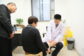 我院协办的2016年全国CHJS人工关节感染基础与临床学习班暨关节假体周围感染专题讨论会在福建龙岩顺利举行 我院协办的2016年全国CHJS人工关节感染基础与临床学习班暨关节假体周围感染专题讨论会在福建龙岩顺利举行