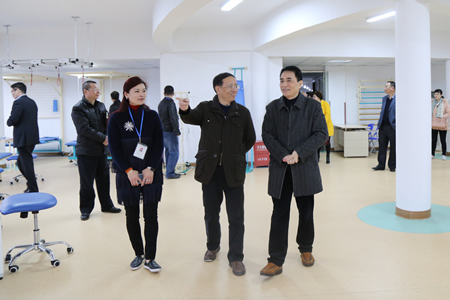 福州市人社局、市医保办及马尾区领导一行莅临护养中心视察指导 福州市人社局、市医保办及马尾区领导一行莅临护养中心视察指导
