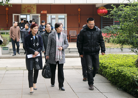 马尾区人大代表莅临我院护养中心视察指导 马尾区人大代表莅临我院护养中心视察指导