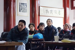 青春雷锋月 爱心助盲行——院团委开展“感恩对话，健康宣讲”关爱盲人志愿者活动