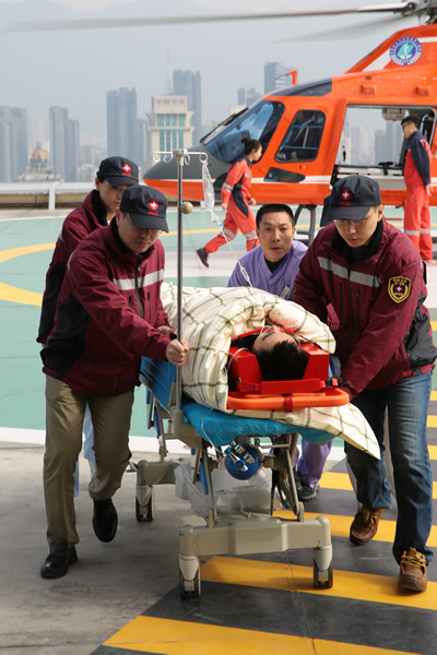 『高水平医院建设系列报道』福建医科大学附属第一医院开展福建省首次医联体跨区域成员单位患者空中120转运演练 『高水平医院建设系列报道』福建医科大学附属第一医院开展福建省首次医联体跨区域成员单位患者空中120转运演练