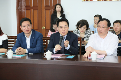 全国政协社会和法制委员会专题调研组莅临我院护养中心调研指导工作 全国政协社会和法制委员会专题调研组莅临我院护养中心调研指导工作