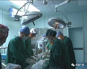 『媒体看附一』泉港首例!福建医科大学附一闽南医院、泉港区医院成功开展腔镜下膀胱癌根治术(附视频) 『媒体看附一』泉港首例!福建医科大学附一闽南医院、泉港区医院成功开展腔镜下膀胱癌根治术(附视频)
