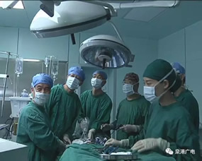 『媒体看附一』泉港首例!福建医科大学附一闽南医院、泉港区医院成功开展腔镜下膀胱癌根治术(附视频) 『媒体看附一』泉港首例!福建医科大学附一闽南医院、泉港区医院成功开展腔镜下膀胱癌根治术(附视频)