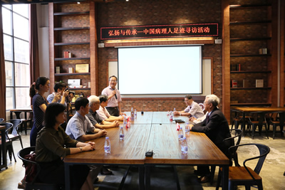 无影灯下的手术刀闪闪发光 显微镜下的病理人默默无闻--《中国病理人的足迹》走进福建 探寻我院两位老病理人的一生 无影灯下的手术刀闪闪发光 显微镜下的病理人默默无闻--《中国病理人的足迹》走进福建 探寻我院两位老病理人的一生