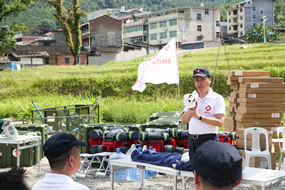 三伏酷暑战高温 应急救援练“强兵”--我院省级紧急医学救援三队开展自然灾害应急救援演练 三伏酷暑战高温 应急救援练“强兵”--我院省级紧急医学救援三队开展自然灾害应急救援演练