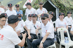 三伏酷暑战高温 应急救援练“强兵”--我院省级紧急医学救援三队开展自然灾害应急救援演练 三伏酷暑战高温 应急救援练“强兵”--我院省级紧急医学救援三队开展自然灾害应急救援演练