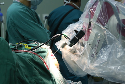 福建首台、全国第六台ROSA机器人落户附一医院,已成功连续开展手术 福建首台、全国第六台ROSA机器人落户附一医院,已成功连续开展手术