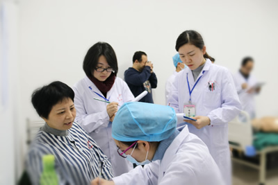 南昌大学师生到我校进行大学生临床技能竞赛学习交流