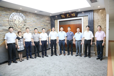 我院院史馆举行开馆仪式校党委张天明书记与我院杨立勇院长共同揭幕 我院院史馆举行开馆仪式校党委张天明书记与我院杨立勇院长共同揭幕