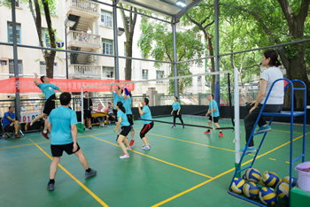 我院举办首届职工气排球团体赛 我院举办首届职工气排球团体赛