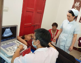 『致敬医师节』我院六个党支部联合开展送服务下基层党建活动