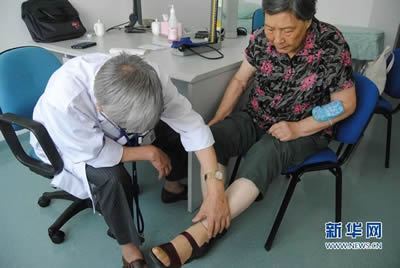 『致敬医师节』新华网‖【福建名医】心血管病专家吴可贵：医者父母心