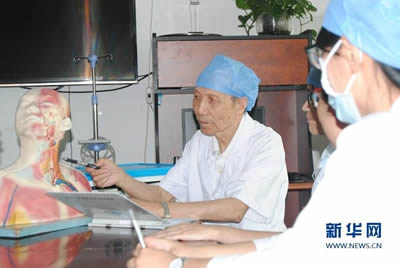 『致敬医师节』新华网‖【福建名医】陈乃俊：大医精诚 诲人不倦
