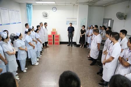 我院开展高温送清凉慰问活动