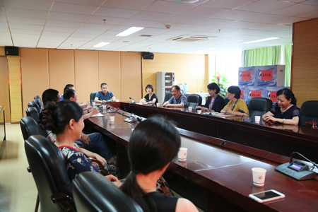 道桑榆晚 为霞尚满天——我院举办2018年退休离岗职工座谈会 道桑榆晚 为霞尚满天——我院举办2018年退休离岗职工座谈会