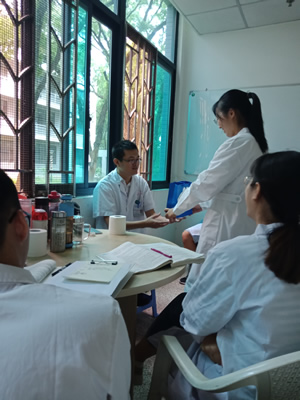 爱吾师  谢师恩  颂师德——记第一临床医学院2015级医学生庆祝教师节活动