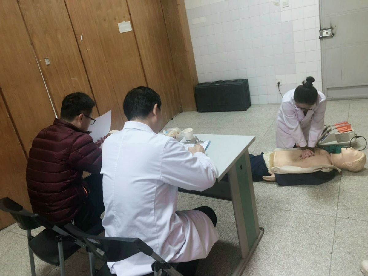 第一临床医学院开展2017级硕士生中期考核