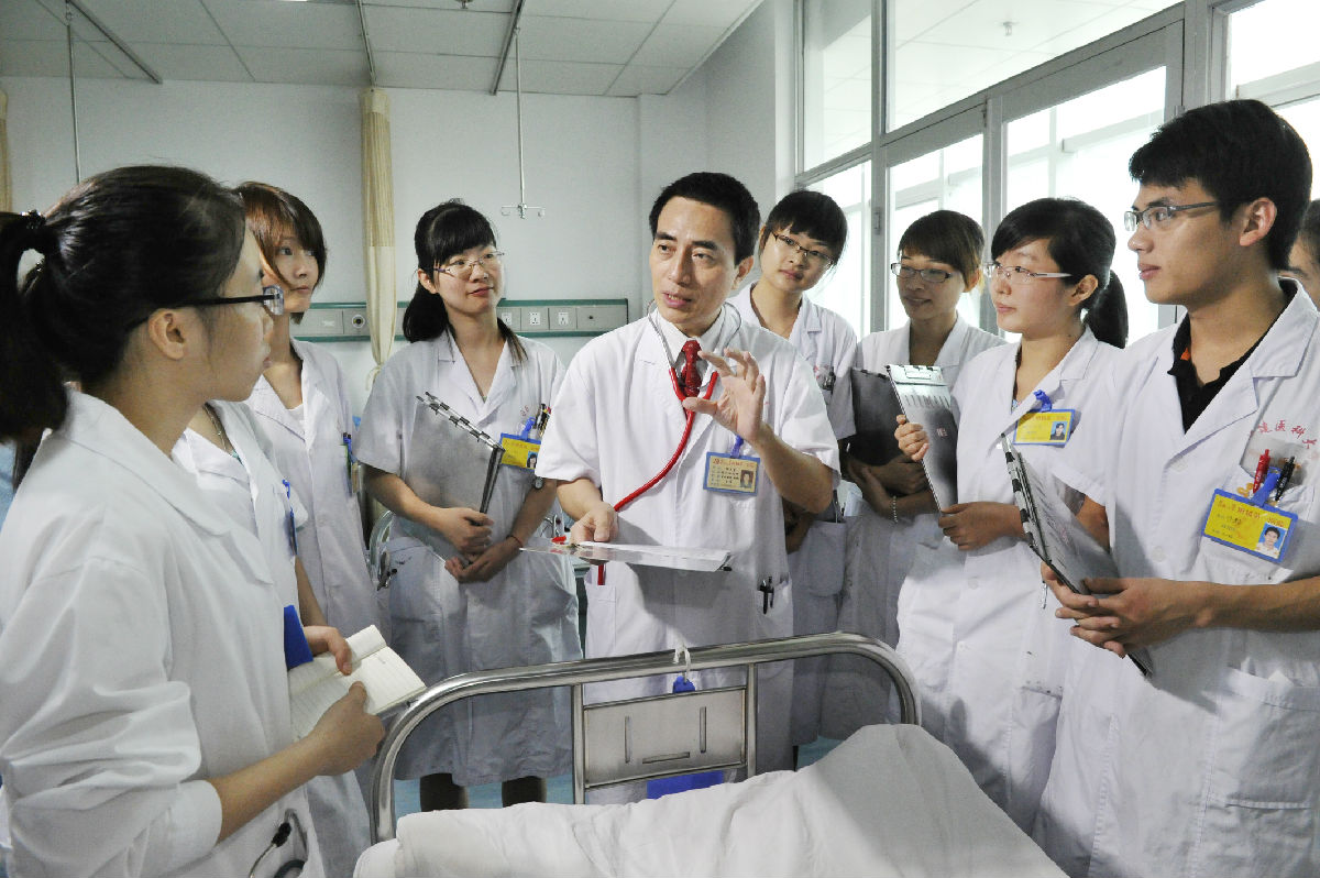 杨立勇教授荣获福建省优秀科技工作者称号