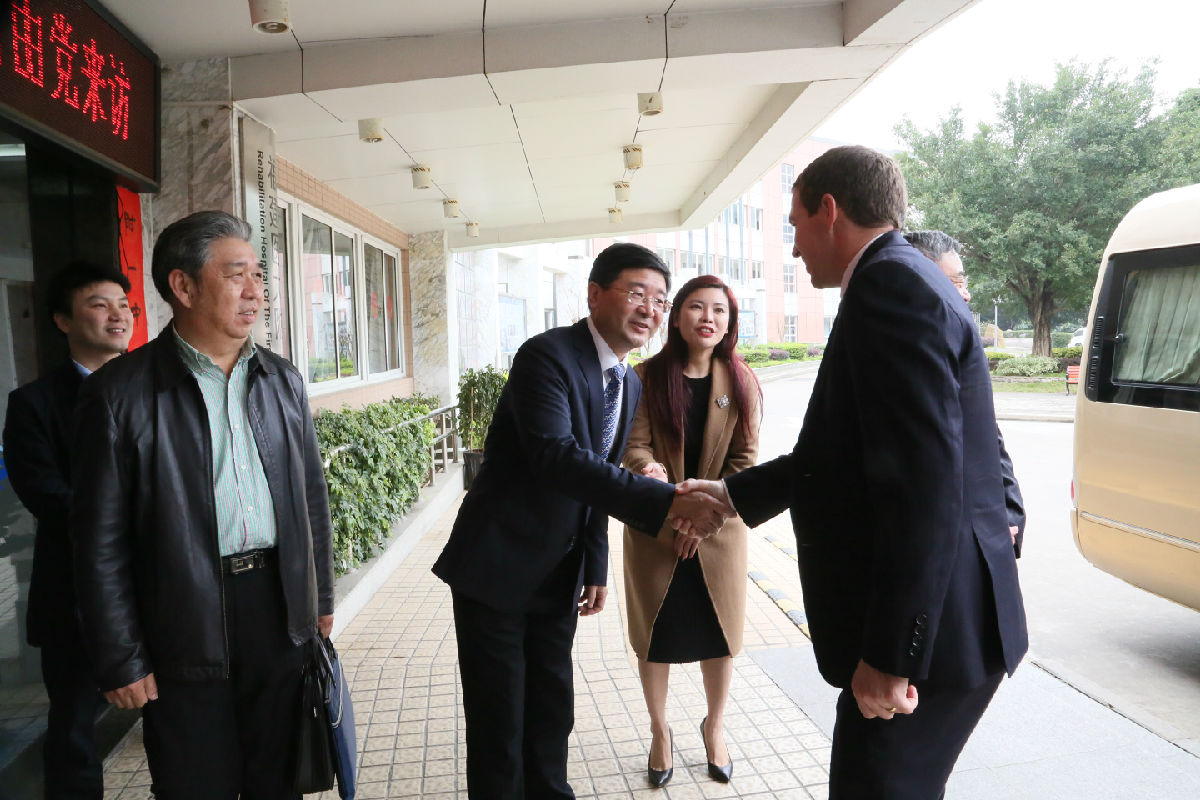 澳大利亚议员一行参访我院康复医院和护养中心