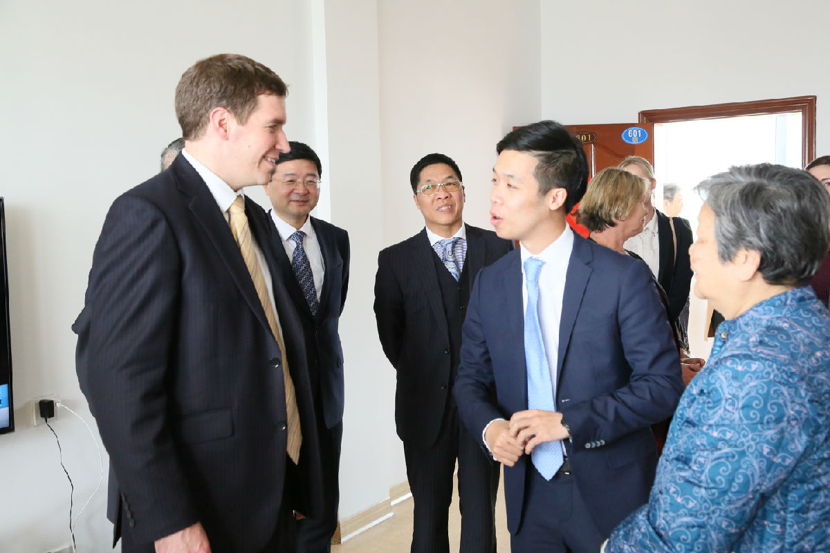 澳大利亚议员一行参访我院康复医院和护养中心