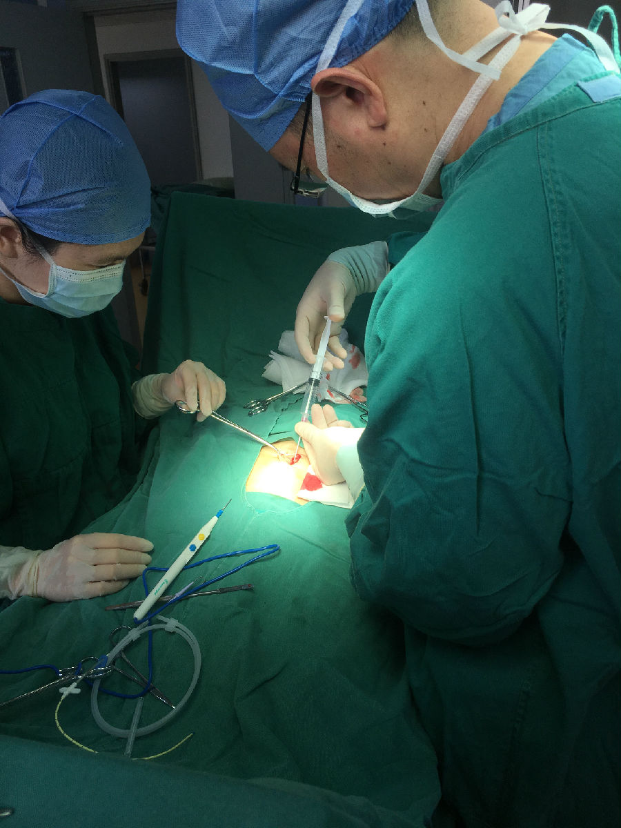 肾内科成功实施首例套管穿刺针腹膜透析置管手术