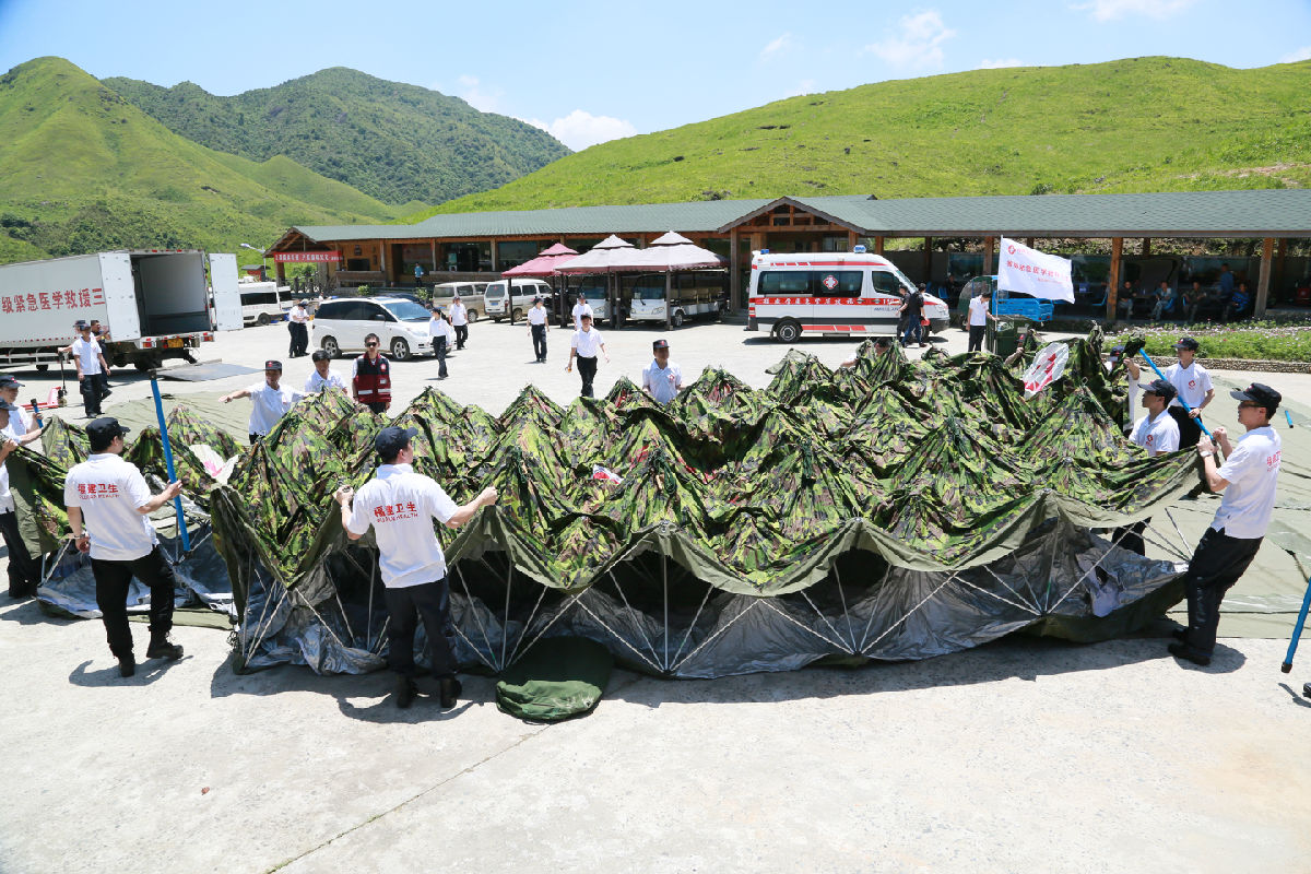演练即实战！福建省野外条件下的急诊手术实操练习 在省级紧急医学救援三队上演