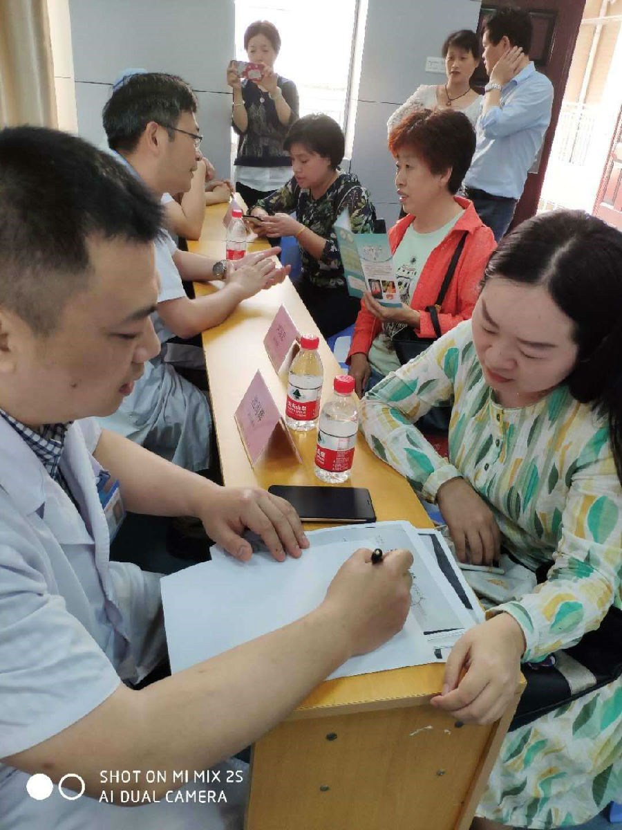 肝胆胰外科、疝外科义诊进校园 肝胆胰外科、疝外科义诊进校园