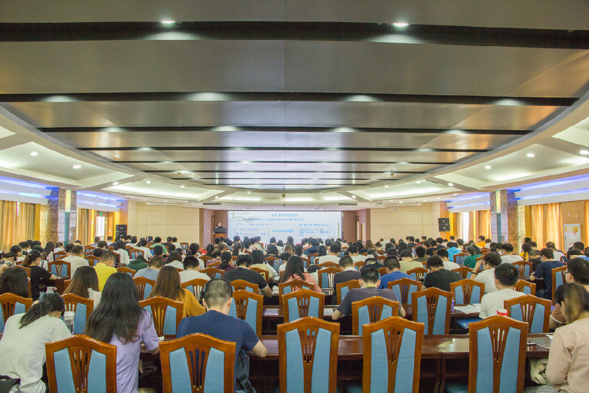 第一临床医学院举办2015级临床医学、影麻专业 实习动员暨岗前培训