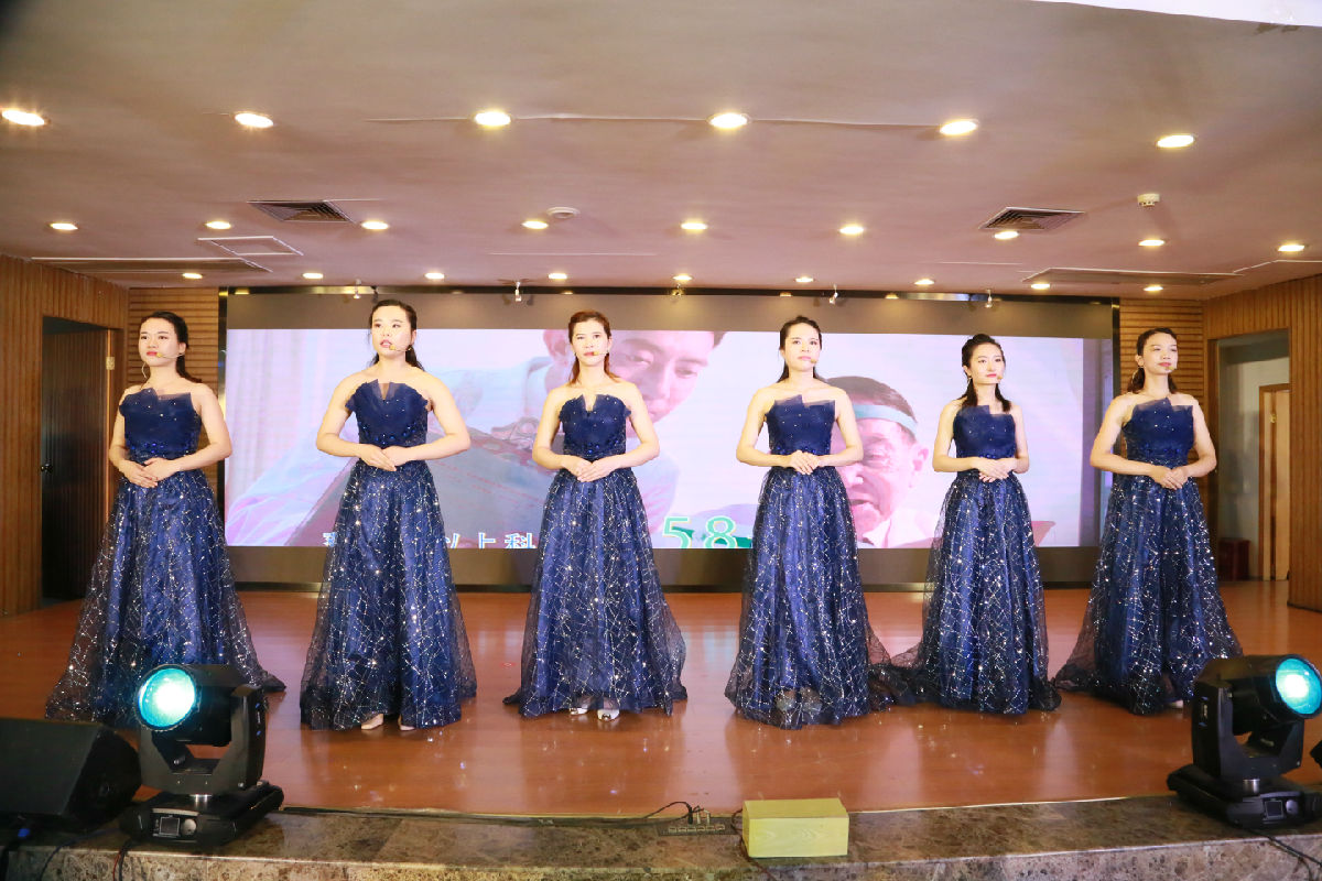 我院举办首届文化节系列活动暨纪念建国70周年“诵经典 育德行 我与祖国共成长”经典诵读比赛