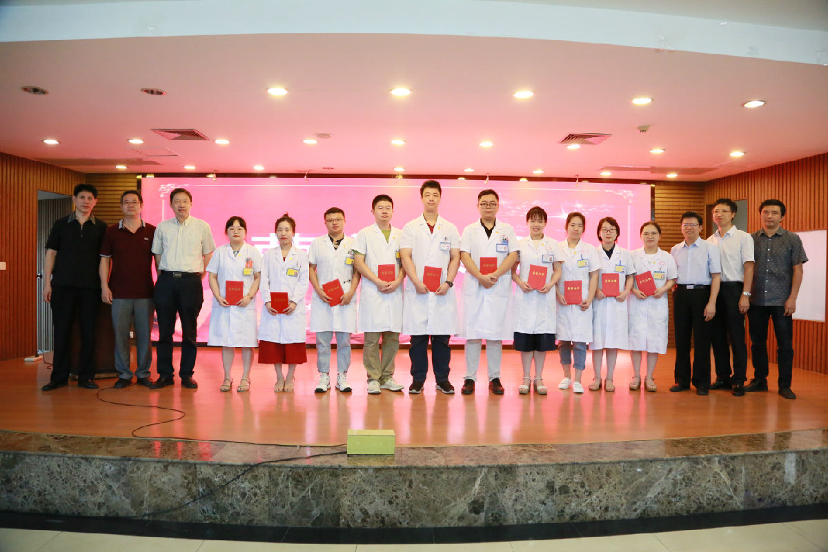 我院举行2019届住院医师规范化培训结业典礼