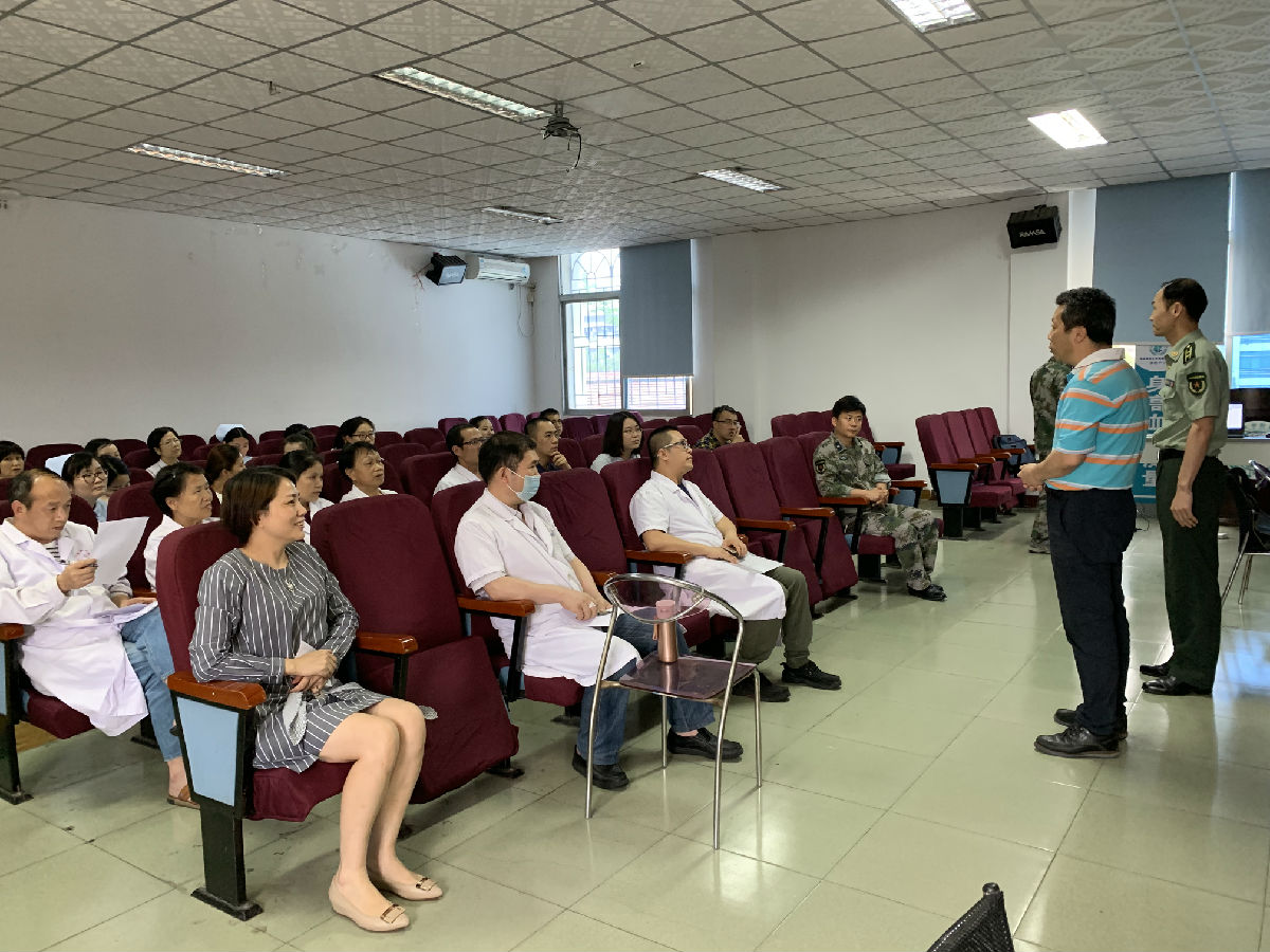 有志青年从军建功  热血男儿矢志报国——我院体检中心开展2019年征兵体检工作