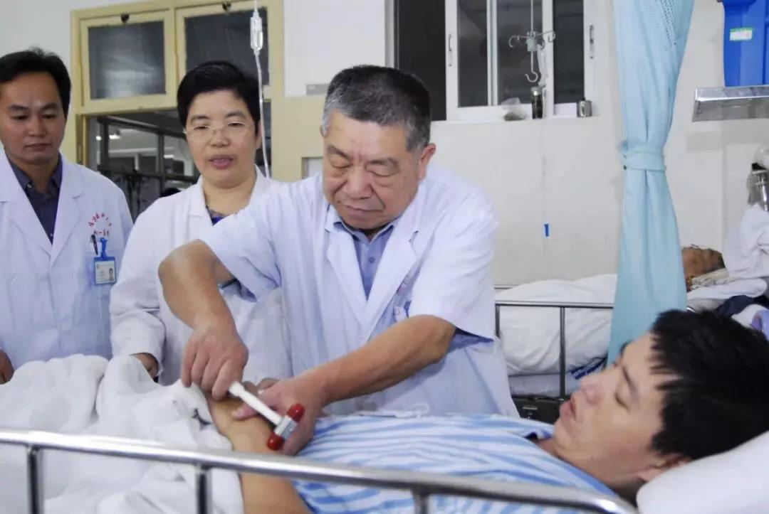 我就是大力倡导和弘扬“慕容慎行精神”——福建医科大学典型引领，坚定履行“教育”“医疗”两大使命