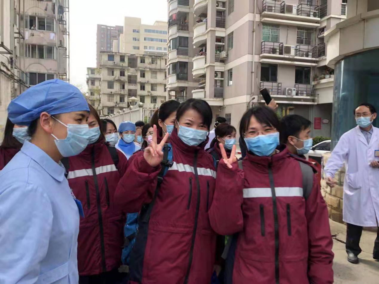 附一肝病中心最美天使驰援湖北宜昌