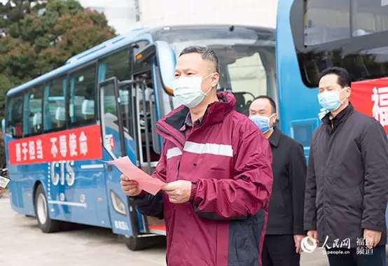 让党旗高高飘扬 ——急诊先锋战疫突击队驰援湖北纪实