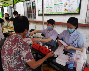 我院多个支部联合开展卫生院义诊活动 我院多个支部联合开展卫生院义诊活动