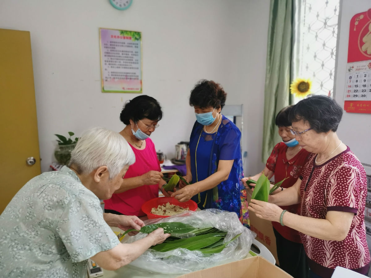 一粒粽子里的民俗传承和邻里互动——我院离退休工作处主办端午节活动