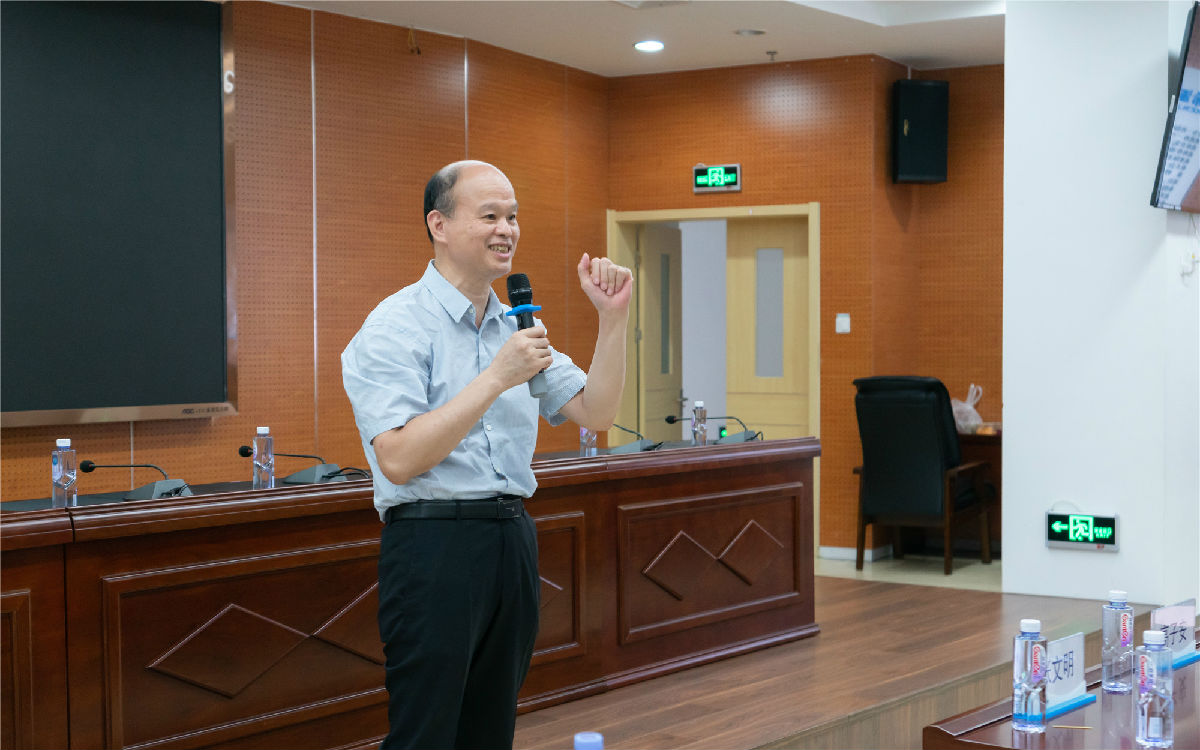 探索合作新模式 共建紧密医联体——我院与福清市医院联合开展骨科义诊与学术交流活动 探索合作新模式 共建紧密医联体——我院与福清市医院联合开展骨科义诊与学术交流活动